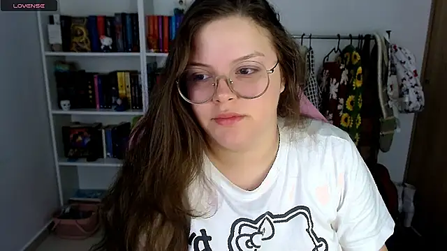 Gabiwaifu online show from October 15, 2025, 1:11 pm