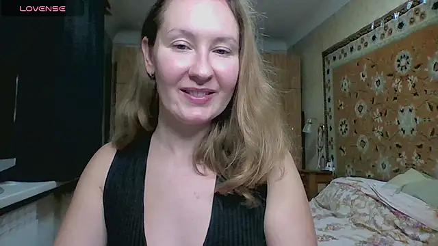 Snapshot of AnnaXLovers chatting on November 10, 2025, 11:31 am AnnaXLovers online show from November 10, 2025, 11:31 am