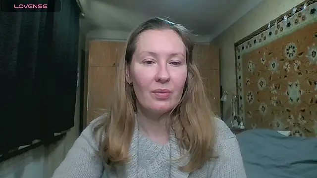 AnnaXLovers online show from December 16, 2025, 11:48 am