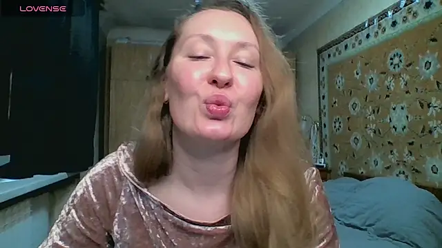 AnnaXLovers online show from May 5, 2026, 2:36 pm
