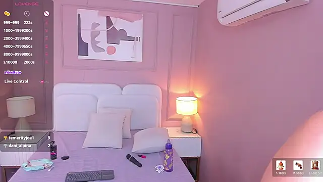 Danee 19  online show from January 14, 2026, 12:44 pm