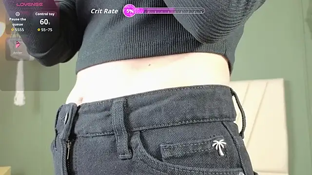 LILA ELLIOT online show from March 4, 2026, 7:42 pm