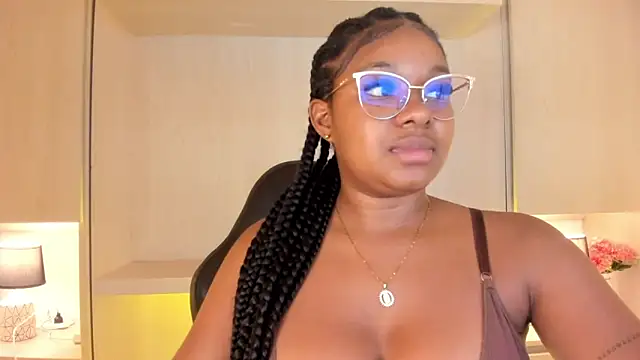 Snapshot of tamaraa_smiith chatting on October 21, 2025, 8:09 pm tamaraa smiith online show from October 21, 2025, 8:09 pm