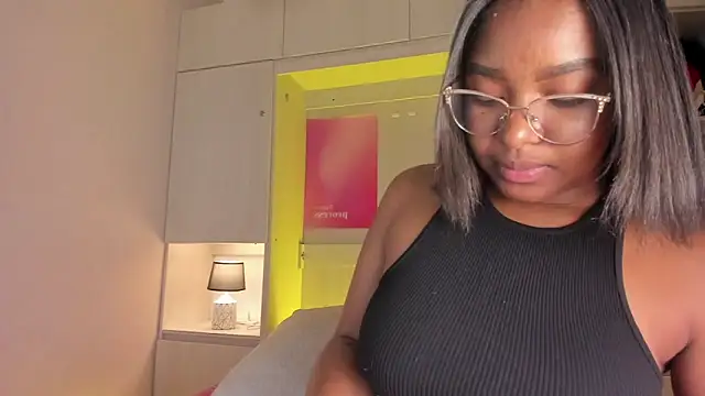 tamaraa smiith online show from April 24, 2026, 7:49 pm