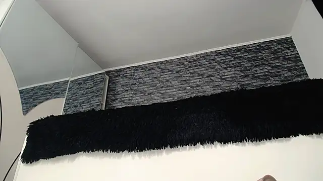 Krystal Desire online show from March 8, 2025, 8:46 pm