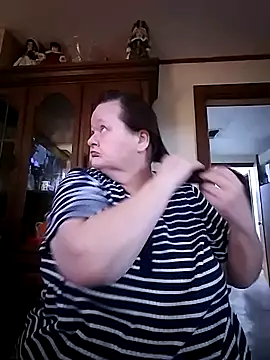 Bayou Woman68 online show from November 17, 2025, 3:40 pm