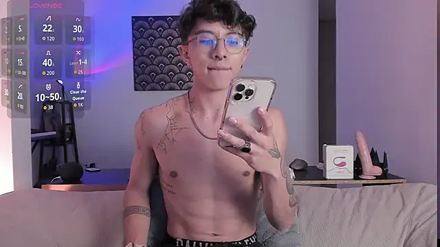 Snapshot of im__thomass chatting on December 16, 2025, 5:12 am im thomass online show from December 16, 2025, 5:12 am