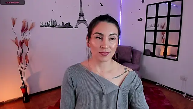 Snapshot of Elizabeth_taylor_b chatting on February 7, 2025, 7:38 pm Elizabeth taylor b online show from February 7, 2025, 7:38 pm