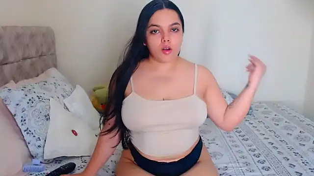 Sara-04 online show from October 7, 2025, 11:24 pm