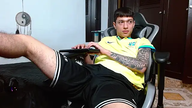 aaron blug online show from January 21, 2025, 5:27 am