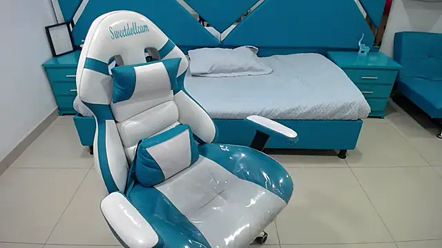 Snapshot of _Miaaleon chatting on February 26, 2025, 1:19 pm Miaaleon online show from February 26, 2025, 1:19 pm