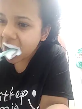 Snapshot of _Miaaleon chatting on September 10, 2025, 10:15 am Miaaleon online show from September 10, 2025, 10:15 am