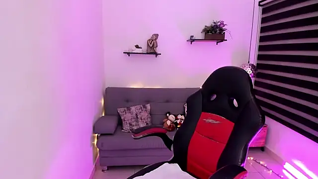 Snapshot of Melanny_lopez18 chatting on December 19, 2024, 3:29 am Melanny lopez18 online show from December 19, 2024, 3:29 am