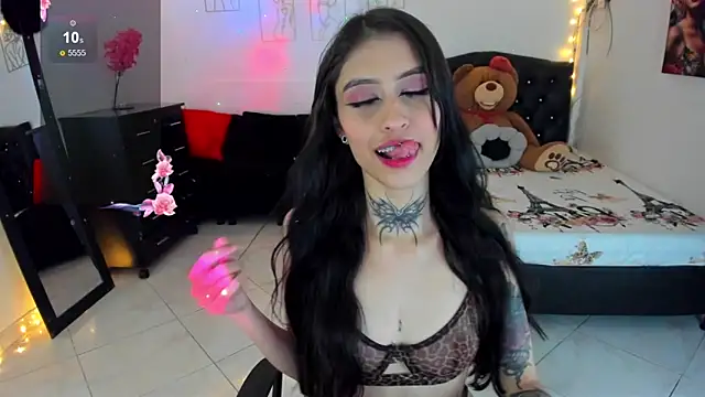 Melanny lopez18 online show from May 5, 2026, 5:04 am