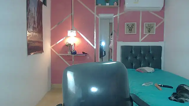 emy 0 online show from February 21, 2025, 6:18 am