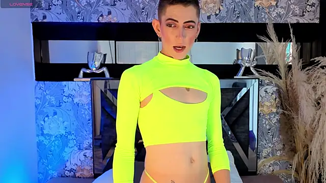 Snapshot of dominic_thailor chatting on May 27, 2026, 3:20 pm dominic thailor online show from May 27, 2026, 3:20 pm