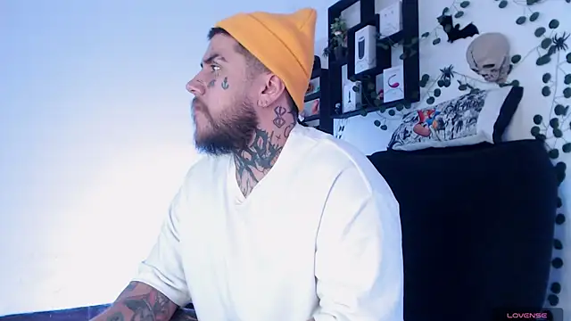 Snapshot of Ash_gusbig chatting on December 10, 2024, 10:26 pm Ash gusbig online show from December 10, 2024, 10:26 pm