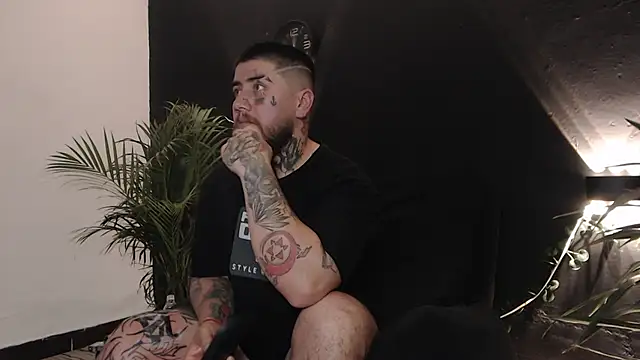 Snapshot of Ash_gusbig chatting on March 6, 2025, 3:24 am Ash gusbig online show from March 6, 2025, 3:24 am