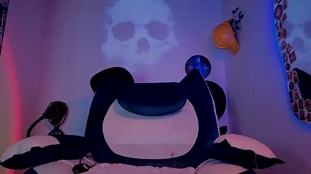 Snapshot of Ash_gusbig chatting on September 15, 2025, 3:50 am Ash gusbig online show from September 15, 2025, 3:50 am