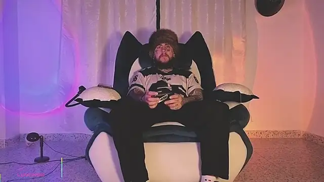 Ash gusbig online show from May 4, 2026, 3:02 am