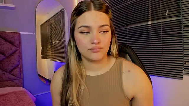 Snapshot of cattaleya___ chatting on December 3, 2024, 3:20 am cattaleya online show from December 3, 2024, 3:20 am