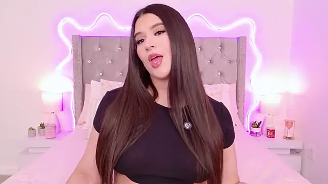 JuliaSUMMERS2022 online show from July 22, 2026, 12:46 am