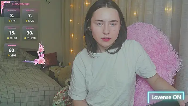 Snapshot of Aurora_workerr chatting on February 6, 2026, 5:16 pm Aurora workerr online show from February 6, 2026, 5:16 pm