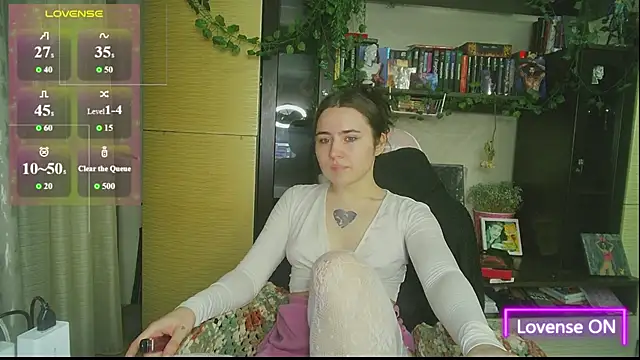 Snapshot of Aurora_workerr chatting on May 2, 2026, 4:12 pm Aurora workerr online show from May 2, 2026, 4:12 pm