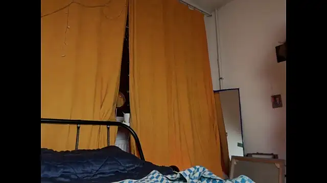 Snapshot of MikkyMoony chatting on November 29, 2025, 5:27 pm MikkyMoony online show from November 29, 2025, 5:27 pm