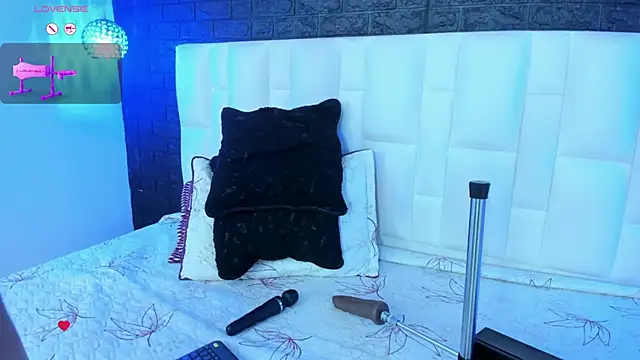 Abbyadams online show from October 11, 2025, 3:17 am