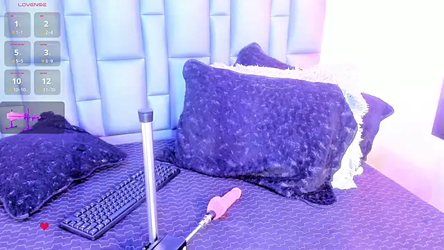 Abbyadams online show from March 5, 2026, 3:35 am