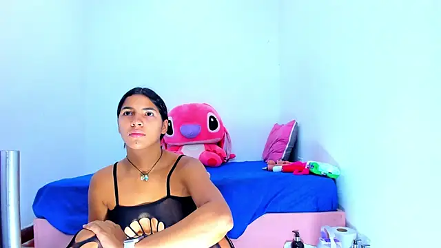 AriannaLewiis online show from August 1, 2026, 7:46 pm