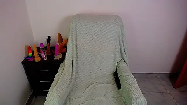 hot girl01 hanna online show from September 18, 2025, 10:12 pm