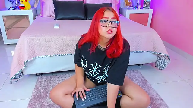 Snapshot of AnngelaSkye chatting on January 15, 2025, 4:47 am AnngelaSkye online show from January 15, 2025, 4:47 am