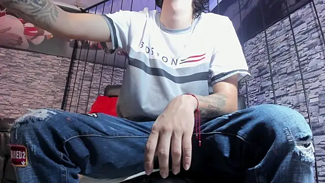 Snapshot of FrannBoy chatting on May 21, 2026, 3:24 am FrannBoy online show from May 21, 2026, 3:24 am