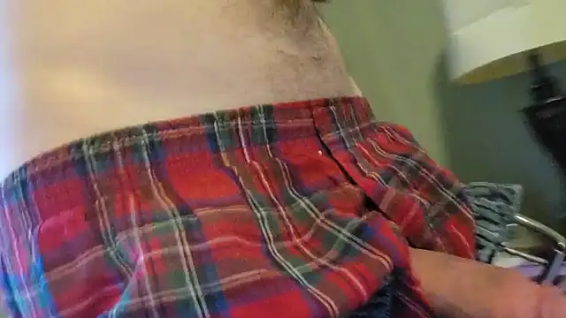 Snapshot of Bigoleslong98765 chatting on October 16, 2025, 5:47 pm Bigoleslong98765 online show from October 16, 2025, 5:47 pm