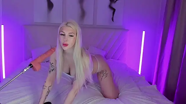 Snapshot of EmmaBarbs chatting on January 31, 2025, 10:10 pm EmmaBarbs online show from January 31, 2025, 10:10 pm