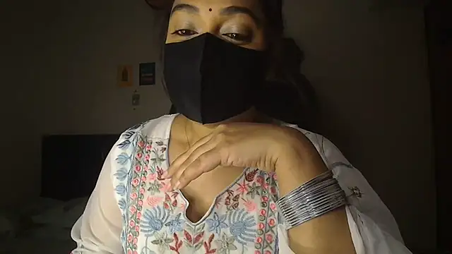 Most-Beautiful-Queen online show from June 27, 2026, 7:19 pm