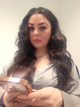 Snapshot of Britishbella chatting on February 5, 2026, 3:16 pm Britishbella online show from February 5, 2026, 3:16 pm