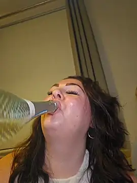 Snapshot of Britishbella chatting on February 22, 2026, 1:29 am Britishbella online show from February 22, 2026, 1:29 am