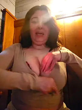 Snapshot of Britishbella chatting on March 4, 2026, 11:44 pm Britishbella online show from March 4, 2026, 11:44 pm