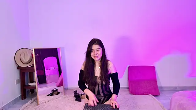 pink flower  online show from March 6, 2026, 11:12 pm