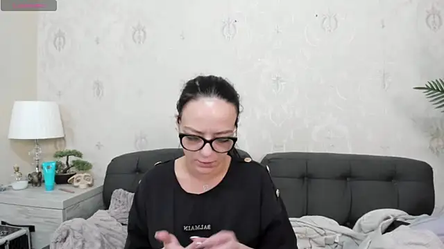 IzabelllNoir online show from March 8, 2025, 9:28 am