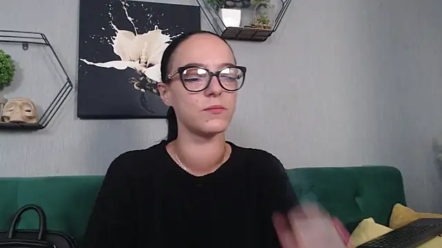 IzabelllNoir online show from October 9, 2025, 9:07 am