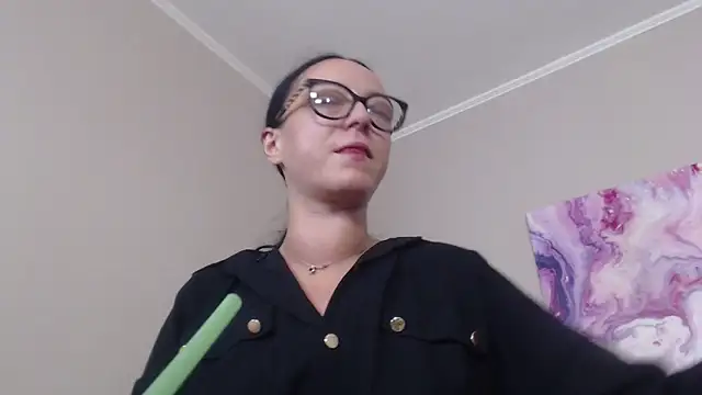 IzabelllNoir online show from June 28, 2026, 3:45 am