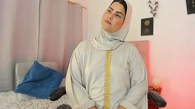 Snapshot of AishaAmin_ chatting on June 27, 2026, 12:22 pm AishaAmin online show from June 27, 2026, 12:22 pm