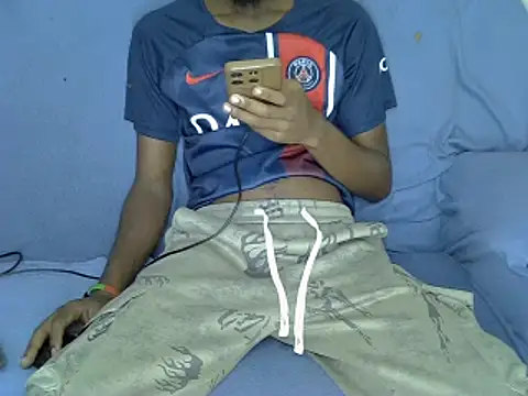 Snapshot of Black_Kenny chatting on December 27, 2024, 2:22 pm Black Kenny online show from December 27, 2024, 2:22 pm