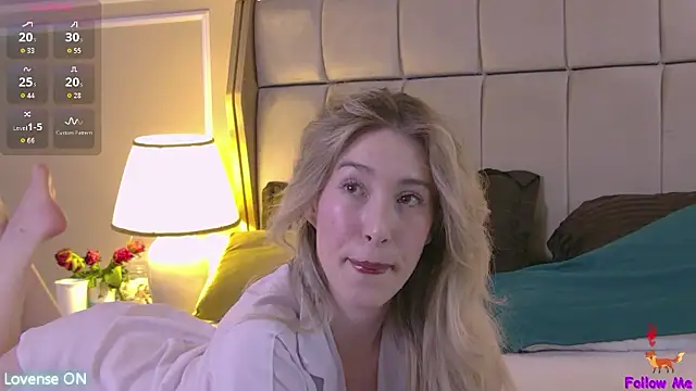 SerenaBennet online show from February 15, 2026, 12:47 pm