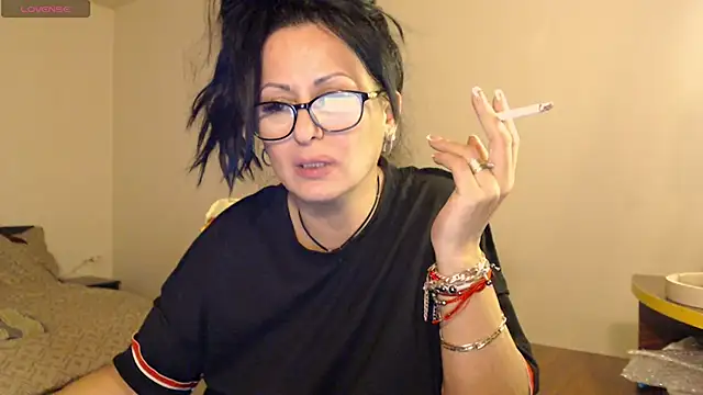 Snapshot of YourDreamLoverr chatting on March 8, 2025, 3:39 am YourDreamLoverr online show from March 8, 2025, 3:39 am