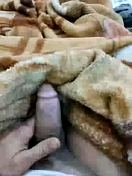 Snapshot of mrmukesh007 chatting on February 16, 2025, 1:36 am mrmukesh007 online show from February 16, 2025, 1:36 am